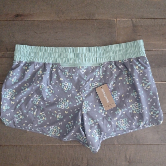Patagonia Gray and Mint Patterned Shorts - Picture 8 of 10